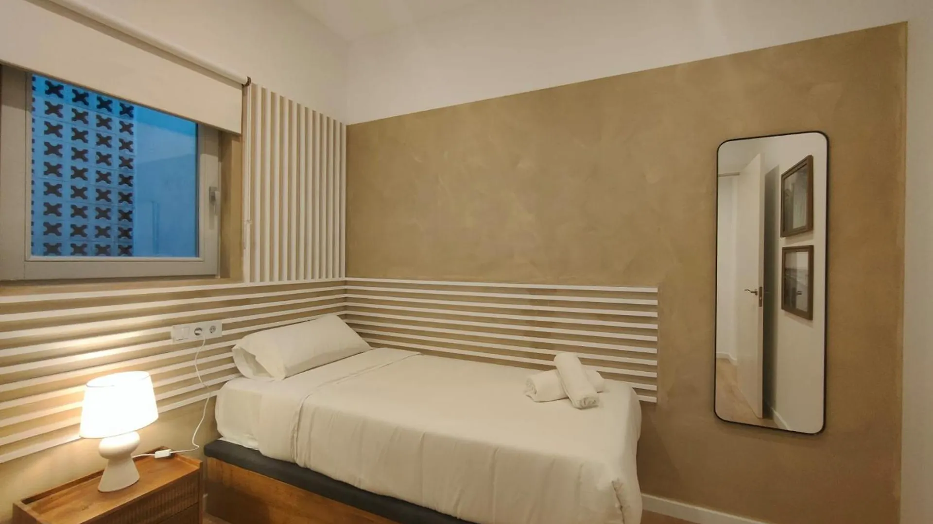 바르셀로나 Luxury 4Br With Balcony 아파트